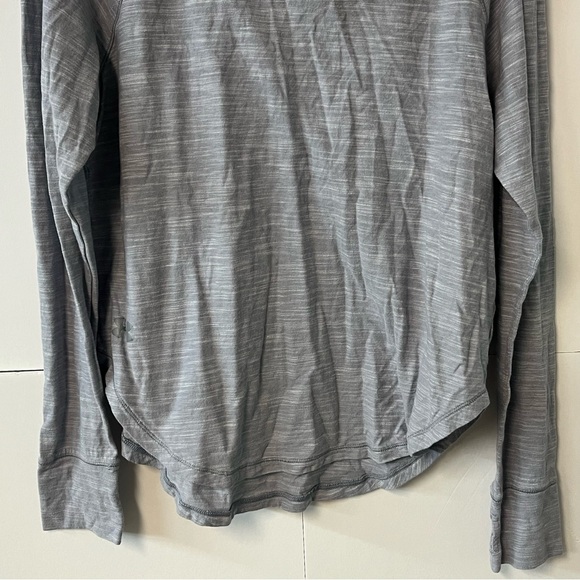 Women’s Under Armour Light Gray Lightweight Loose HeatGear Hoodie. Size SM/P/CH. - Picture 6 of 11